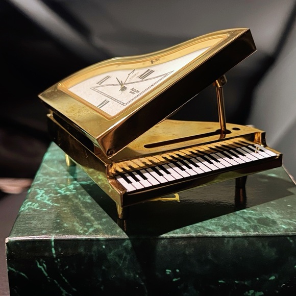 🕰 Vintage Bulova Grand Piano Clock - Picture 2 of 4